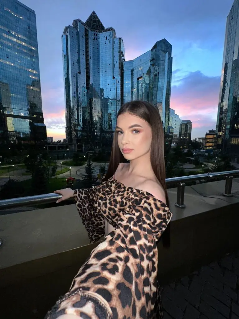 Elya – 2