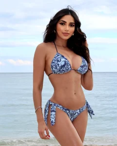 Nadia, Größe: 168 cm, Alter: 27 J., Gewicht: 54 kg