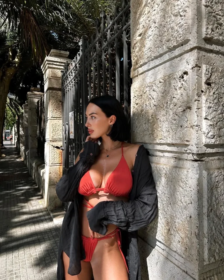 Vanessa – 4